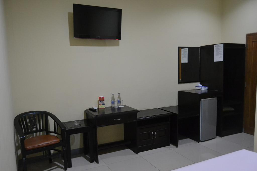 Hotel Khalista Purwakarta Habitación foto