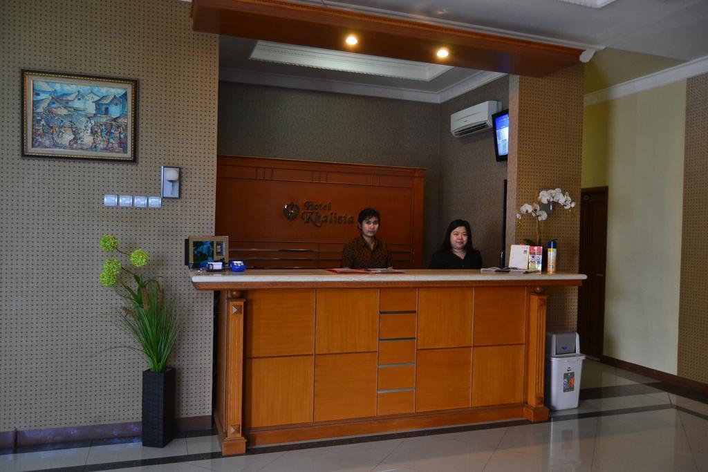 Hotel Khalista Purwakarta Exterior foto