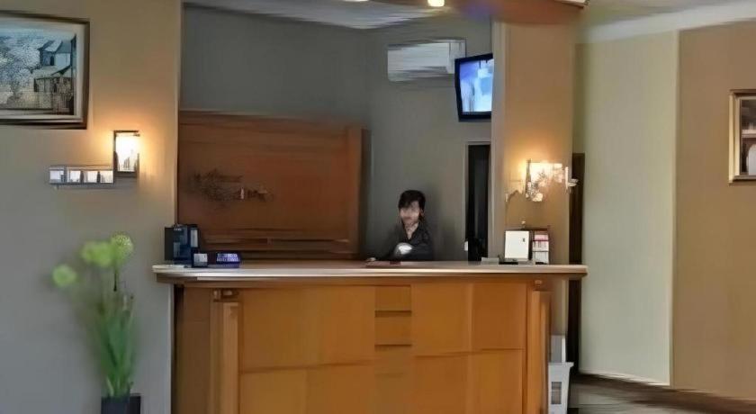 Hotel Khalista Purwakarta Exterior foto