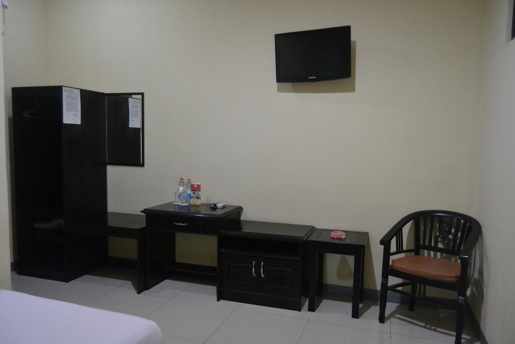 Hotel Khalista Purwakarta Habitación foto